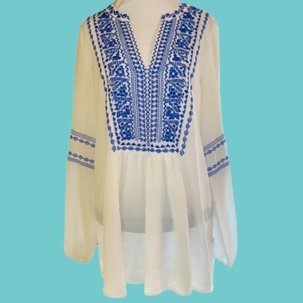 Gianni Bini Size Medium Tunic Top Long Sleeve Blouse White Blue Oversize‎
